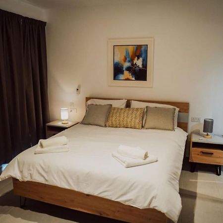 86 Spinola Bay Apartment Saint Julian's Ngoại thất bức ảnh