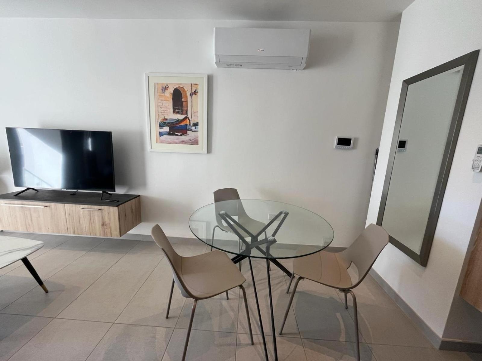 86 Spinola Bay Apartment Saint Julian's Ngoại thất bức ảnh