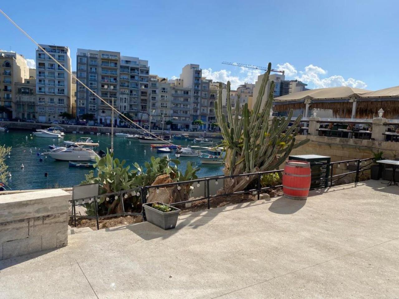 86 Spinola Bay Apartment Saint Julian's Ngoại thất bức ảnh