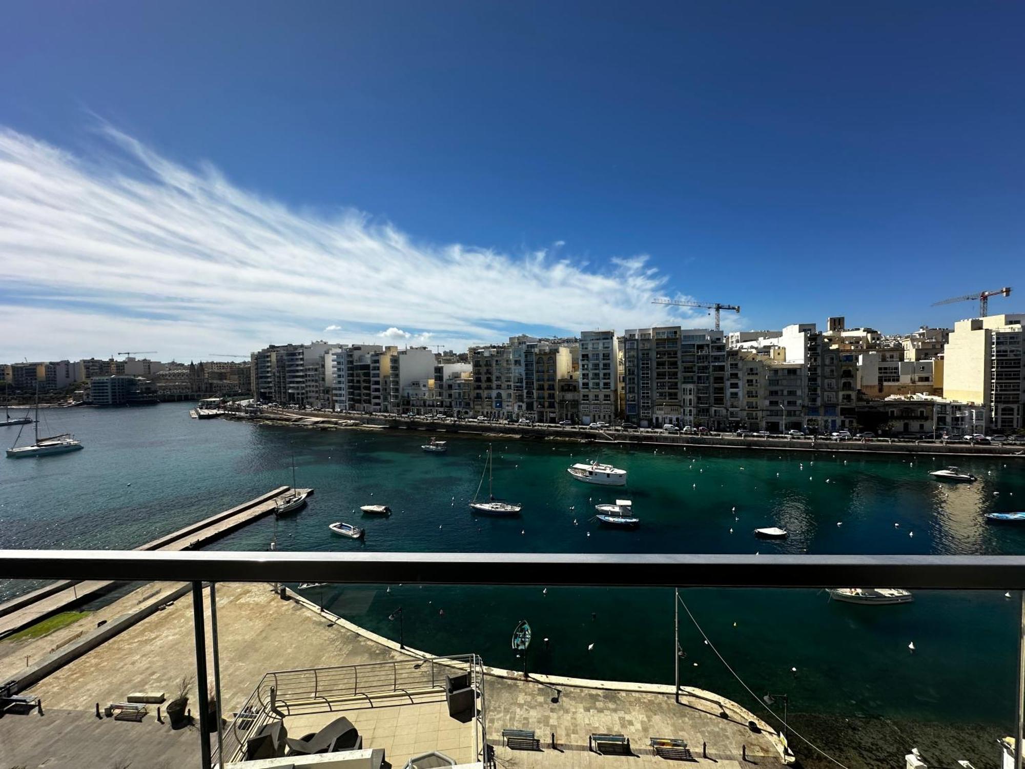86 Spinola Bay Apartment Saint Julian's Ngoại thất bức ảnh